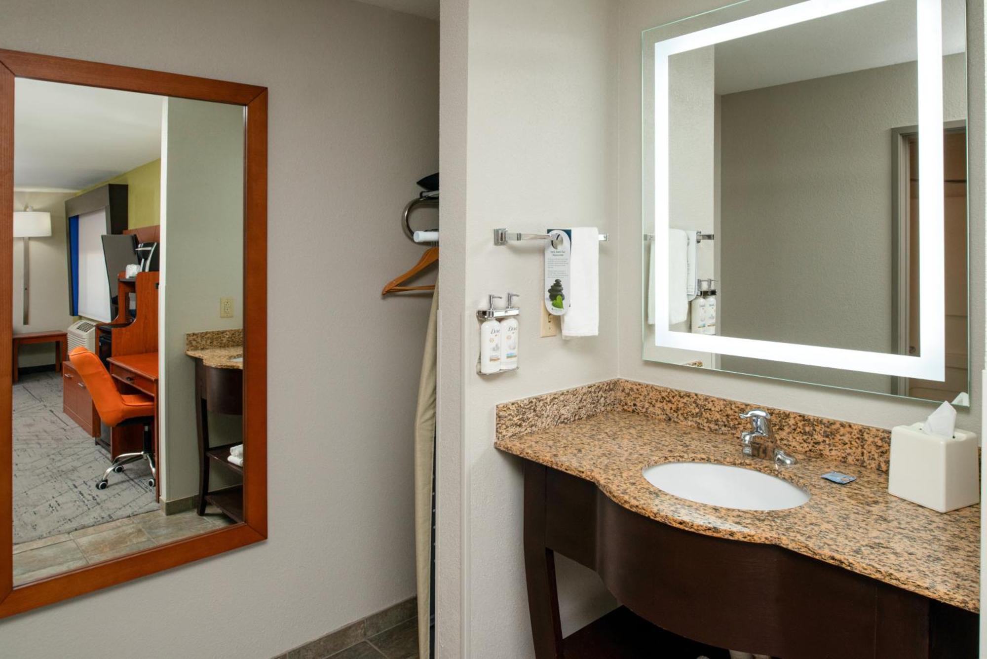 Holiday Inn Express Hotel & Suites Farmington By Ihg Ngoại thất bức ảnh