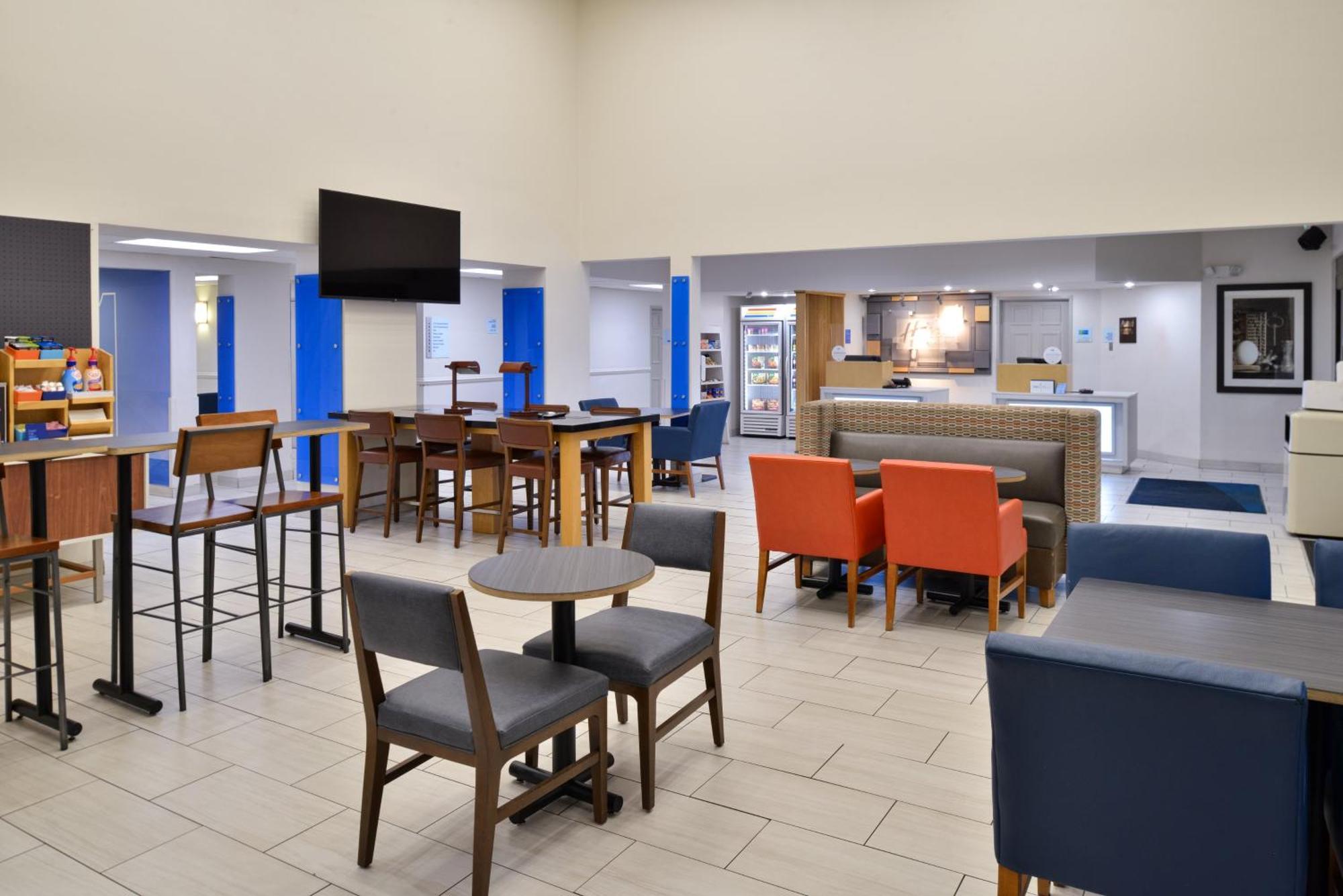 Holiday Inn Express Hotel & Suites Farmington By Ihg Ngoại thất bức ảnh