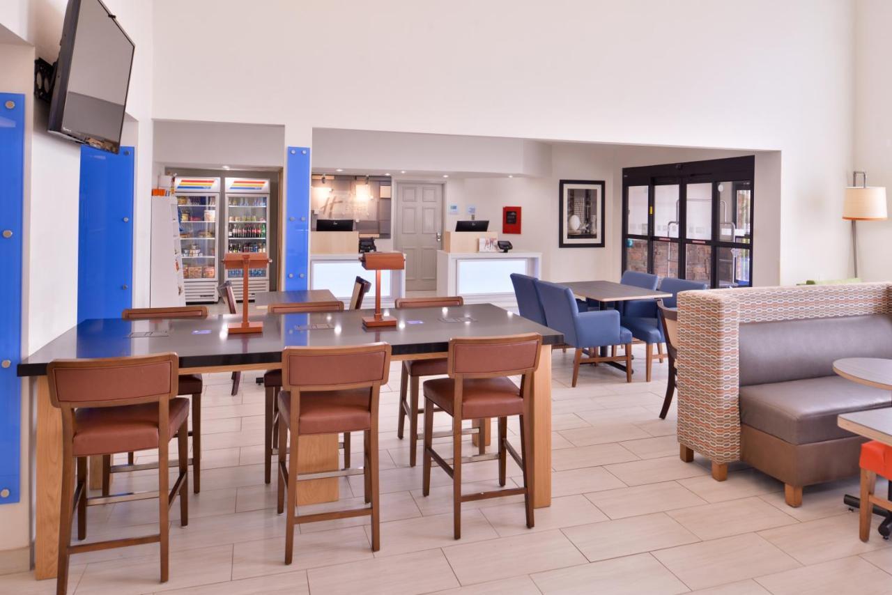 Holiday Inn Express Hotel & Suites Farmington By Ihg Ngoại thất bức ảnh